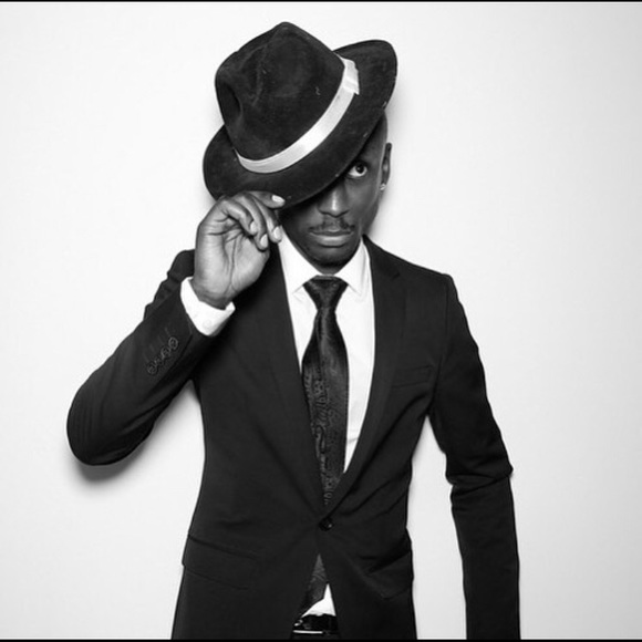 Meet your Posher, Nyunyuzi - Picture 1 of 1